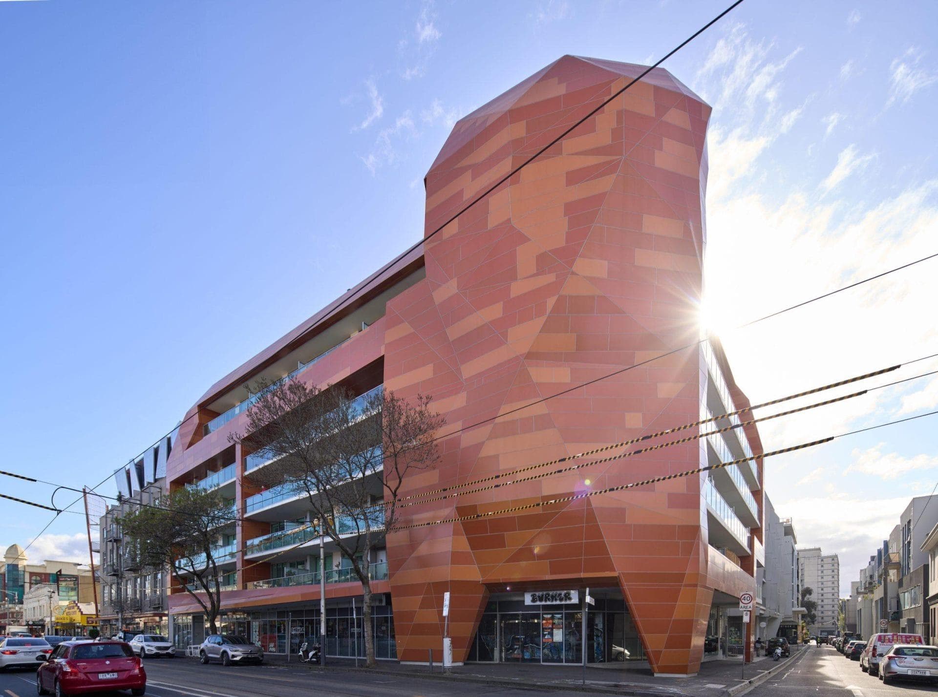 Corner façade of Trilogi Apartments featuring ALPOLIC™ non-combustible mineral core aluminium panels